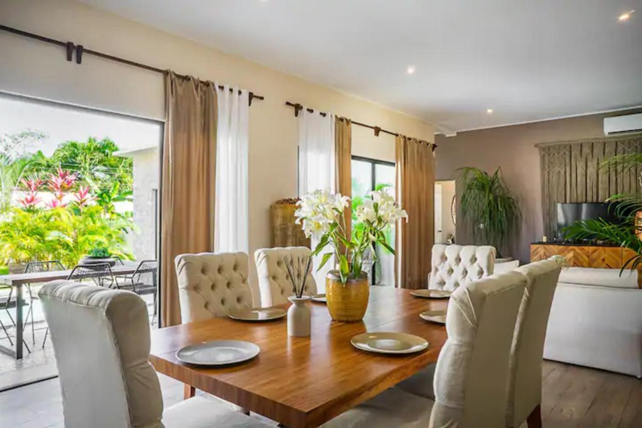 툴룸 Casa Lou, Large House And Pool, Beach Club Access 빌라 외부 사진