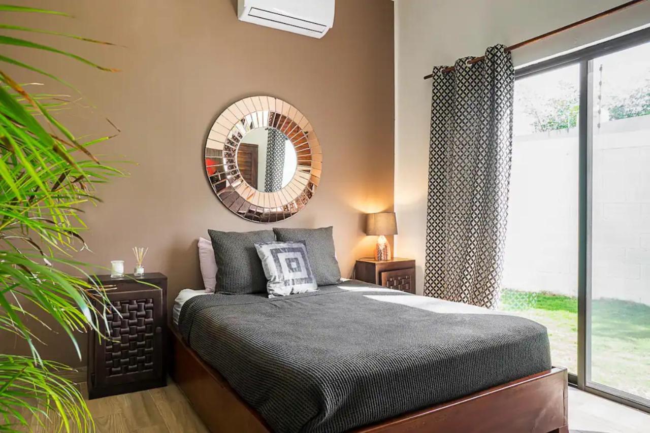 툴룸 Casa Lou, Large House And Pool, Beach Club Access 빌라 외부 사진