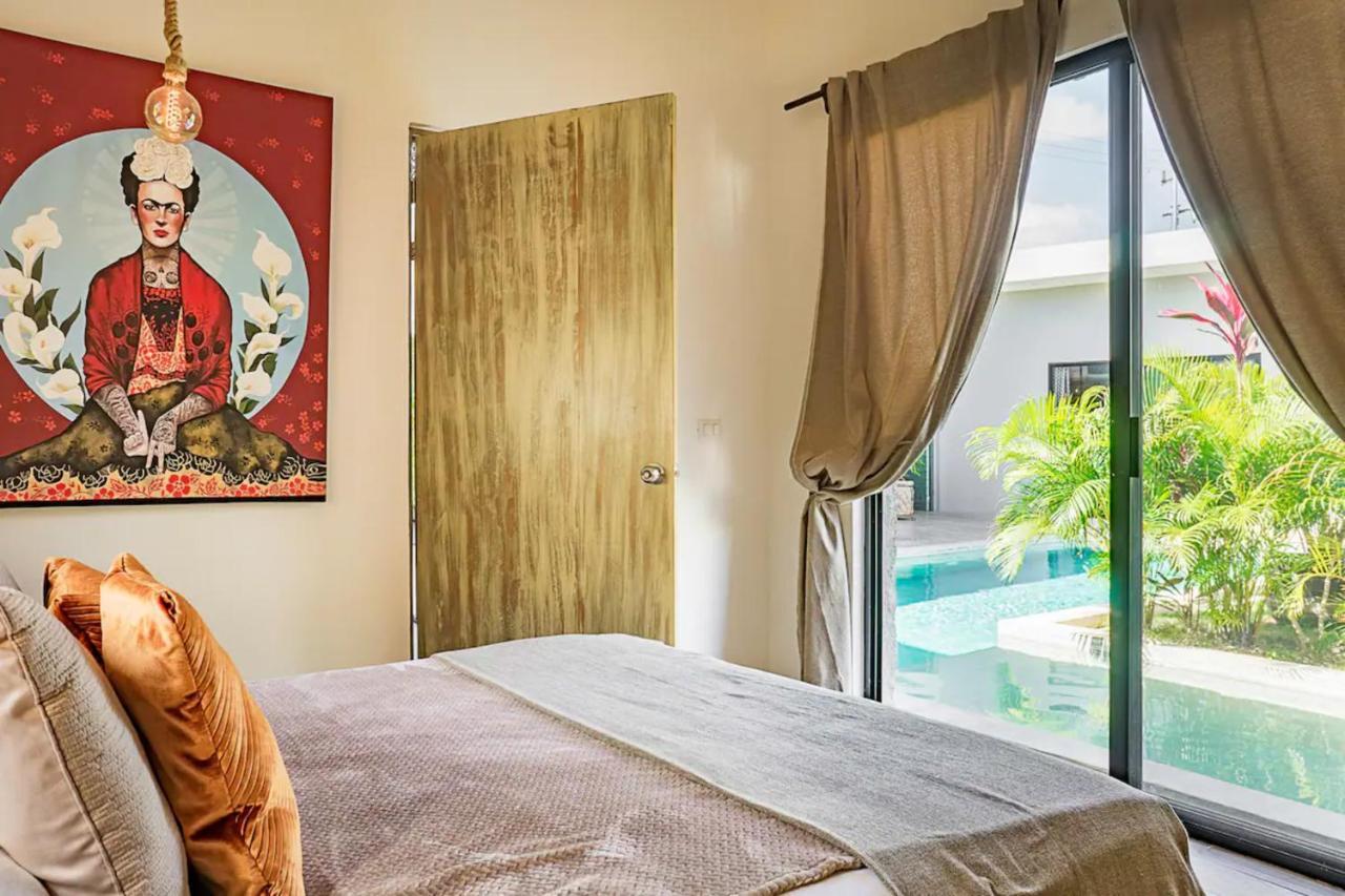 툴룸 Casa Lou, Large House And Pool, Beach Club Access 빌라 외부 사진